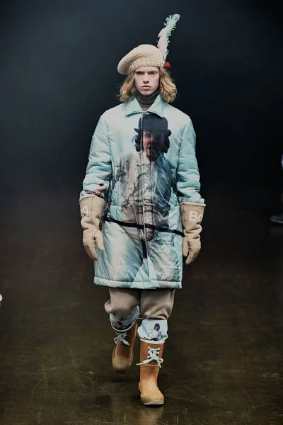 Look 22
